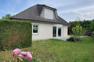 Großzügiger Bungalow mit Dachausbau und Garage in Schneverdingen – Die vollständige Adresse der Immobilie erhältst du vom Anbieter., 29640 Schneverdingen – Vorschaubild 3