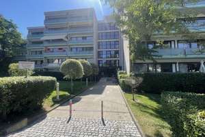 Kapitalanlage mit Seltenheitswert: Appartement mit Balkon, Indoor-Pool und Garten in Wi-Sonnenberg