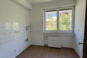 Helle 3-Zimmer Wohnung mit Balkon im 1. OG in München-Solln – Emil-Dittler-Straße xx, 81479 Solln, München – Vorschaubild 4