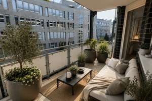 Bezugsfrei | Stilvolle 2-Zimmer-Wohnung mit Balkon in gepflegtem Baujahr 2004