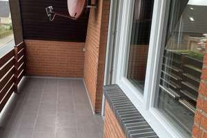 Helle 3-Zimmer Wohnung mit Balkon in Heide – Die vollständige Adresse der Immobilie erhältst du vom Anbieter., 25746 Heide – Vorschaubild 2