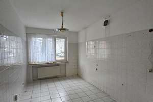 Moderne 2-Zimmer-Wohnung mit Garten & Garage in guter Lage (86 m²) Rheinnähe – Industriestraße 182, 50999 Sürth, Köln – Vorschaubild 3
