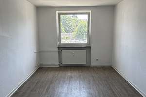 Tolle 3-Zimmerwohnung mit Balkon in der Lübecker Innenstadt – Die vollständige Adresse der Immobilie erhältst du vom Anbieter., 23552 Innenstadt, Lübeck – Vorschaubild 2