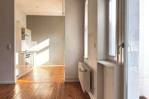 SEHR HELLE CHARMANTE 1 BIS 1,5 ZIM. MIT OFFENER EBK, ABGEZOGENE DIELEN UND BALKON IN RUHIGLAGE – Die vollständige Adresse der Immobilie erhältst du vom Anbieter., 10553 Moabit, Berlin – Vorschaubild 5