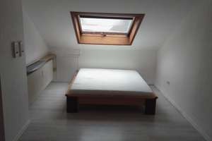 Gemütliche 2 Zimmer Dachgeschosswohnung im Herzen von Bonn – Kölnstraße 59, 53111 Bonn-Zentrum, Bonn – Vorschaubild 2