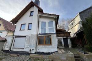In schöner Ortsrand-/ Aussichtslage: Gepfl. EFH, u. a. mit Wintergarten, Kaminofen, Fußbodenheizung – Alte Weinstraße 33, 98554 Benshausen – Vorschaubild 82