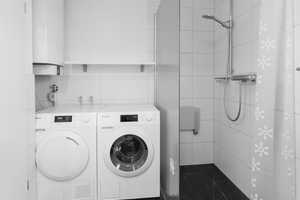 Großes Zweifamilienhaus mit Einliegerwohnung, Garagen, Hof und Garten in 79211 Denzlingen – Emmendingen (Kreis) – Vorschaubild 25
