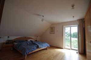Gepflegte DHH in Fahrenzhausen mit 7 Zimmern, Doppelgerage und grossem Garten – Turmstraße 20a, 85777 Fahrenzhausen – Vorschaubild 11