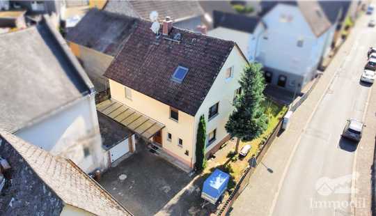 Bild von Geräumiges Zuhause für die ganze Familie: Großzügiges, renoviertes Einfamilienhaus wartet auf Sie!