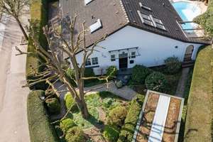 Exklusives Einfamilienhaus mit Traumgrundstück und Außenpool in Meerbusch-Osterath! – Die vollständige Adresse der Immobilie erhältst du vom Anbieter., 40670 Meerbusch – Vorschaubild 2