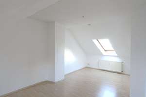 Bonn-Beuel / Rheinnähe, helles 1,5 Zimmer-Dachstudio – Die vollständige Adresse der Immobilie erhältst du vom Anbieter., 53225 Beuel-Mitte, Bonn – Vorschaubild 3