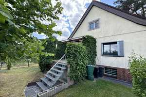 Viel Platz für Ihre Wohnträume – Flexibles Einfamilienhaus mit großem Garten – Berlin – Vorschaubild 5