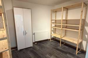 Doppelhaushälfte als Remise mit sonniger Terrasse, Parkplatz, Fischgrätparkett, sehr ruhig – Moltkestr. 34, 12203 Lichterfelde, Berlin – Vorschaubild 5