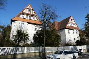 Stilvolle Altbauwohnung in charmanter Stadtvilla - Nähe Schlachtensee