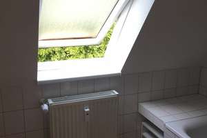 Gepflegte DG-Wohnung  55 m² Nfl. (ca. 45m² Wfl.) 2 Ebenen,  Wellingdorf – Die vollständige Adresse der Immobilie erhältst du vom Anbieter., 24148 Ellerbek, Kiel – Vorschaubild 9