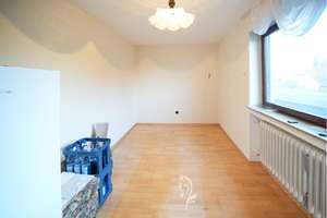 Zwei- bis Dreiparteienhaus in zentraler Lage  mit Einliegerwohnung und Ausbaupotenzial im DG – Betzengraben 2, 97299 Zell am Main – Vorschaubild 12