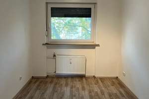 Großzügige 3 Zimmer Wohnung mit Einbauküche, Gäste WC und Balkon – Parkallee 35, 44866 Günnigfeld, Bochum – Vorschaubild 9