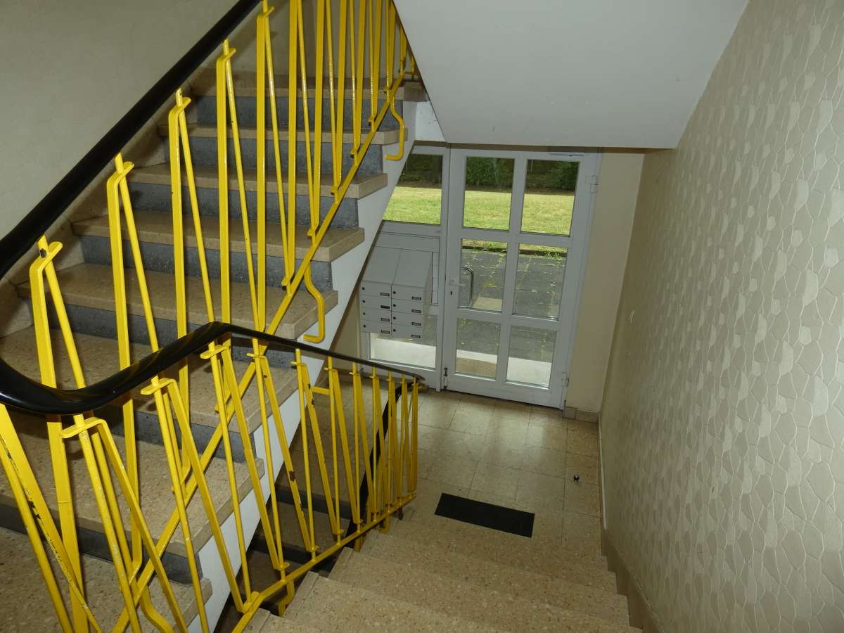 Kompakte 2 Zimmer-EG-Wohnung mit viel Potenzial in zentraler Lage von Ffm-Griesheim (leerstehend), Frankfurt am Main – Bild 4