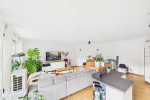 Helle, attraktive 3-Zimmer-Wohnung mit 2 Balkonen und 2 TG-Stellplätzen in Toplage von S-Vaihingen. – Die vollständige Adresse der Immobilie erhältst du vom Anbieter., 70569 Dachswald, Stuttgart – Vorschaubild 3