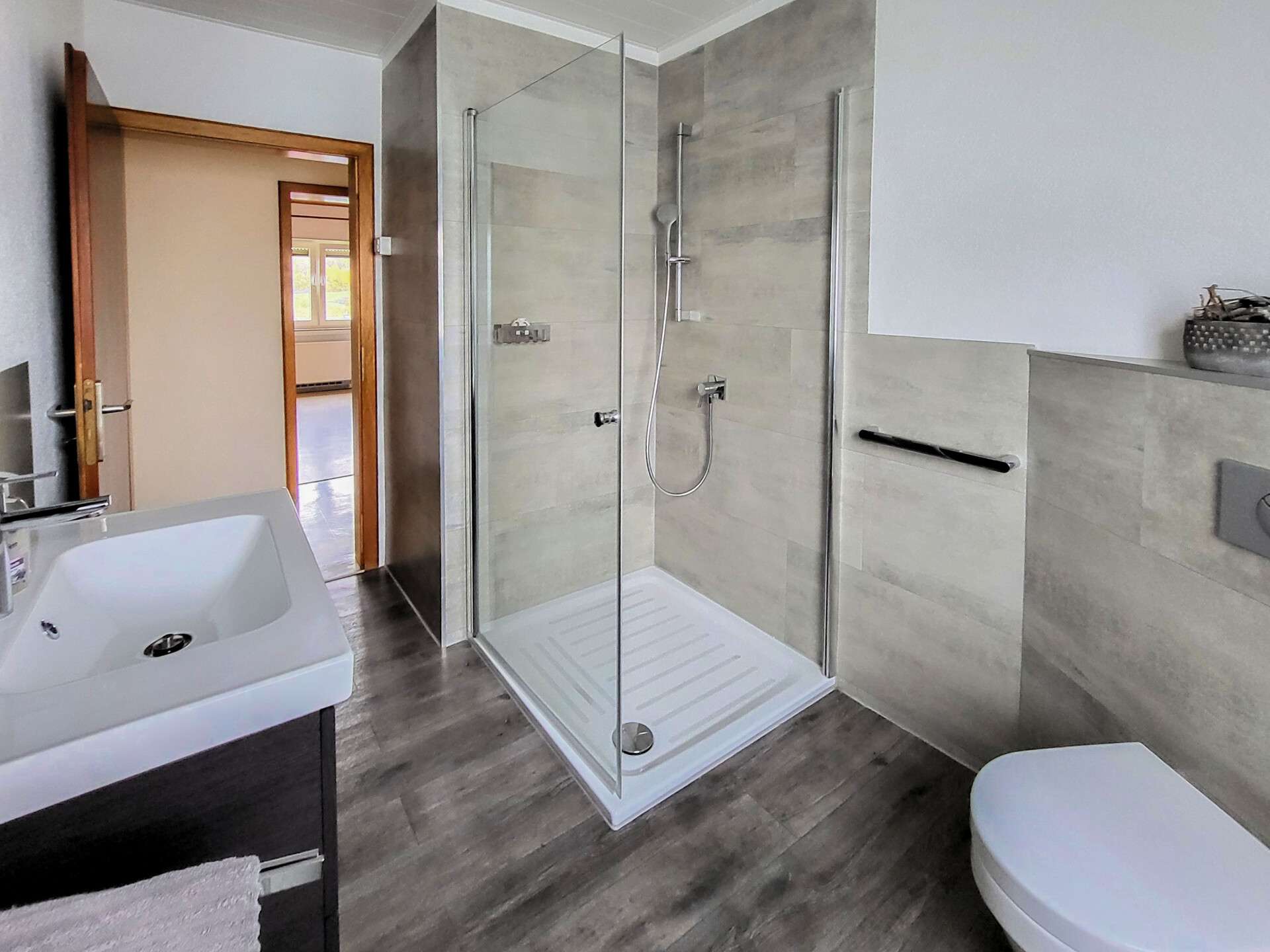 Immobilie in Seck - Familienfreundliches Haus mit großem Grundstück, Einliegerwohnung und herrlichem Ausblick - Bild 8