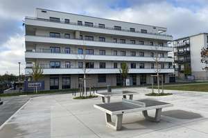 Großzügige 2-Zimmer-Wohnung mit Balkon in der Lincoln-Siedlung
