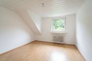 Wi - Sonnenberg - gemütliche 2 Zimmer Dachgeschosswohnung  in ruhiger Waldrandlage – Die vollständige Adresse der Immobilie erhältst du vom Anbieter., 65193 Sonnenberg, Wiesbaden – Vorschaubild 2