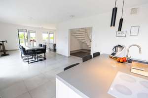 Modernes Einfamilienhaus (Baujahr 2020) mit Pool, Doppelgarage und PV-Anlage in Wegberg-Klinkum – Die vollständige Adresse der Immobilie erhältst du vom Anbieter., 41844 Wegberg – Vorschaubild 16