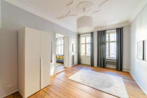 Bezugsfreie 4-Zimmer-Altbauwohnung in Top-Lage: Hohe Decken, Parkett, Stuck Balkon und vieles mehr! – Die vollständige Adresse der Immobilie erhältst du vom Anbieter., 10119 Prenzlauer Berg, Berlin – Vorschaubild 5
