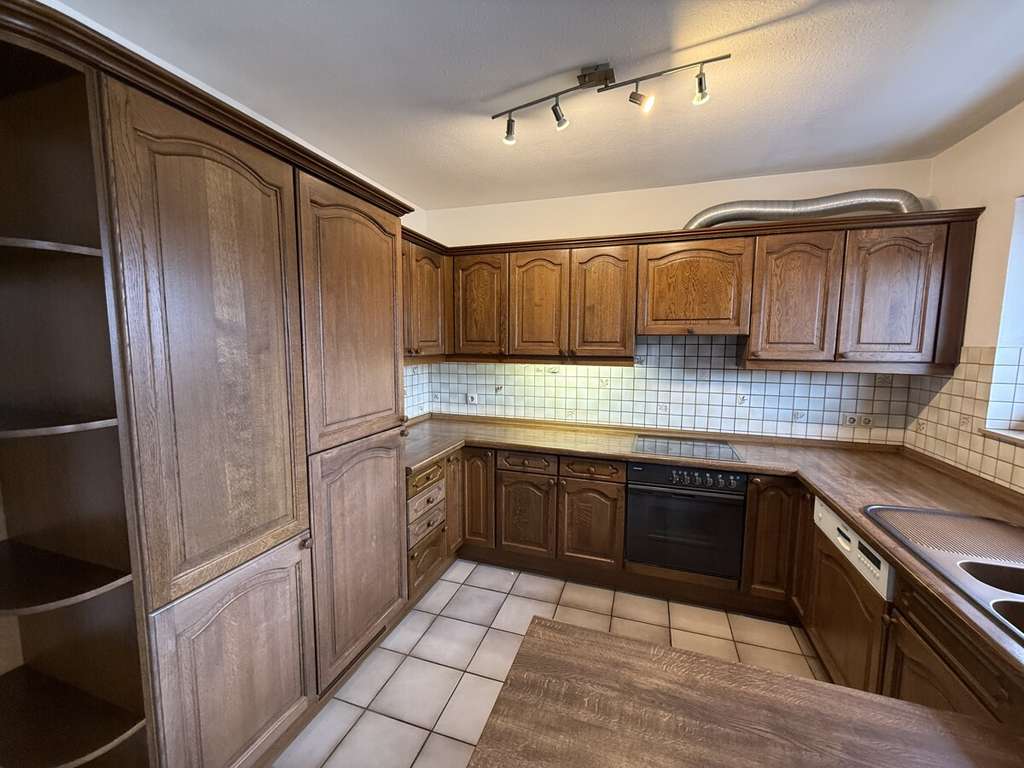 Immobilie in Gundelsheim - 3,5-ZIMMERWOHNUNG MIT TIEFGARAGENSTELLPLATZ - Bild 3