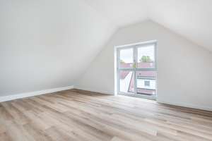 westimmobilien: Neubau-Erstbezug  vor den Toren Hamburgs…Stylisches und familiengerechtes ERH – Friedrich-Ebert-Allee 87a, 22869 Schenefeld – Vorschaubild 10