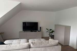3 Raum Nahe Stadtwaldplatz , ausgebautes Dach Balkon, kernsaniert – Lerchenstraße 22, 45127 Stadtwald, Essen – Vorschaubild 3