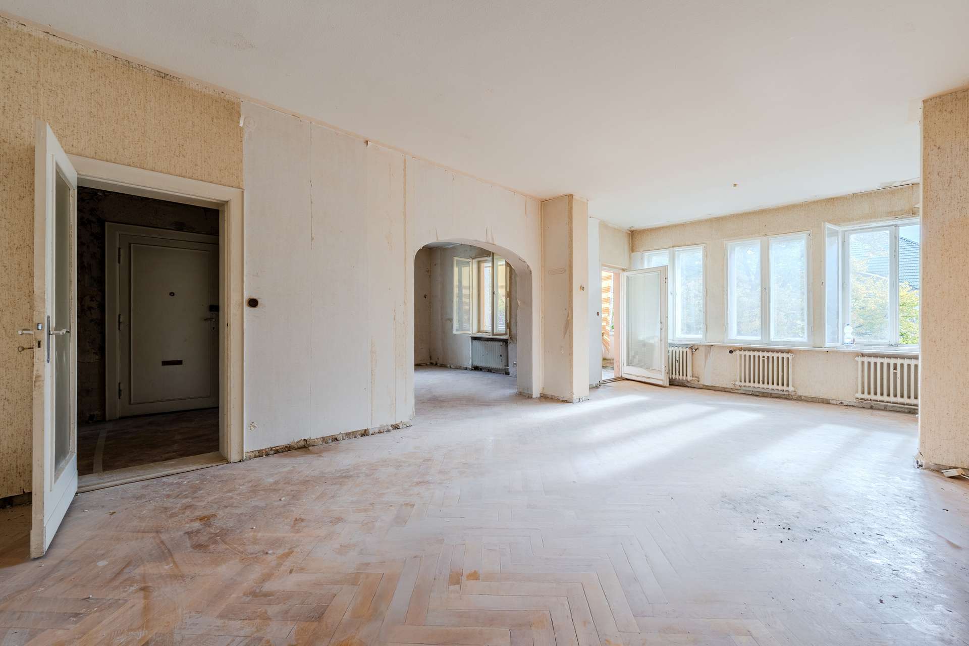 Vom Rohdiamanten zum Traumzuhause: 4 Zimmer für Familien nahe Ku’damm, Berlin – Bild 2