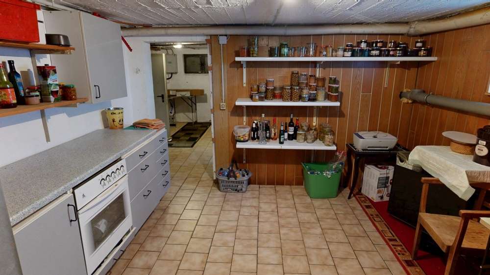 Immobilie in Hellenthal - Schönes und großes Einfamilienhaus mit Einliegerwohnung - teilweise vermietet - Mehrparteien möglich - Bild 10