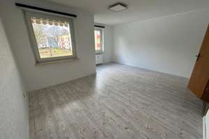 Bremen - Neue Vahr Nord: Helle Eigentumswohnung in 1. Etage mit Ausblick ins Grüne in ruhiger Lage – Heinrich-Schulz-Straße 25, 28329 Neue Vahr Nord, Bremen – Vorschaubild 4