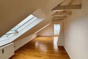 Gemütliche Dachgeschosswohnung: 3 Zimmer, Balkon & EBK am Westerberg – Zelterstr. 14, 49076 Westerberg, Osnabrück – Vorschaubild 1
