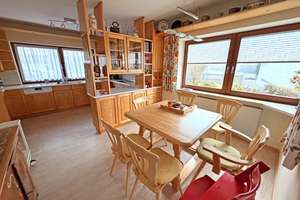 TOP Lage! Großzügiges Wohnhaus mit Einliegerbereich, Südgarten und herrlicher Aussicht  – Die vollständige Adresse der Immobilie erhältst du vom Anbieter., 92637 Rehbühl, Weiden in der Oberpfalz – Vorschaubild 9