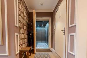 Luxuriöse 4-Zimmer Wohnung mit TG-Stellplatz und Aufzug direkt in die Wohnung im Zentrum vom München – Die vollständige Adresse der Immobilie erhältst du vom Anbieter., 80333 Universität, München – Vorschaubild 4