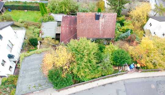 Bild von Solides Haus mit großem Wohnbereich, XL-Balkon und Garten