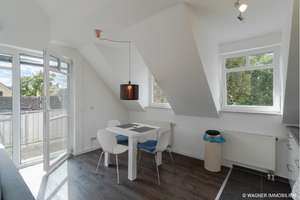 Freie, sonnige DG-Wohnung mit EBK, Balkon, Laminat und Duplexparker | WAGNER IMMOBILIEN – Die vollständige Adresse der Immobilie erhältst du vom Anbieter., 65205 Erbenheim, Wiesbaden – Vorschaubild 2