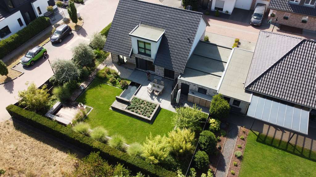 Einzigartiges, Hochwertiges, Energiesparendes und Freistehendes EFH in bester Lage