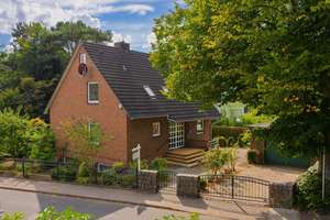 Einfamilienhaus in Timmendorfer Strand mit 5 Zimmern, Vollkeller, Garten und Garage für die Familie – Die vollständige Adresse der Immobilie erhältst du vom Anbieter., 23669 Timmendorfer Strand – Vorschaubild 4