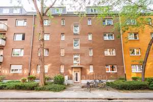 Attraktive Dachgeschosswohnung ab sofort bezugsfrei!