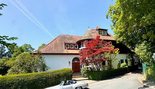 Bild von Denkmalgeschützte Jugendstilvilla. Ein Zuhause mit Geschichte und Stil.