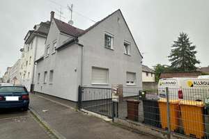 Maximale Rendite in Augsburg: Gepflegtes 6 Parteien Haus in guter zentraler Lage mit 6 Stellplätzen