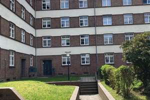Gemütliche DG 3-Zimmer mit Laminat, Balkon und Wannenbad in ruhiger Lage! EBK mgl. – Zschopauer Platz 9, 9126 Bernsdorf, Chemnitz – Vorschaubild 4