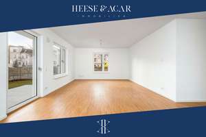 Reduzierte Provision – bezugsfrei: Wunderschöne, neuwertige 2-Zimmer-Wohnung mit eigenem Garten