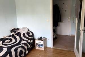 Brück Immobilien - Vermietete 1 Zi.-Eigentumswohnung mit Balkon – Die vollständige Adresse der Immobilie erhältst du vom Anbieter., 80686 Land in Sonne, München – Vorschaubild 3