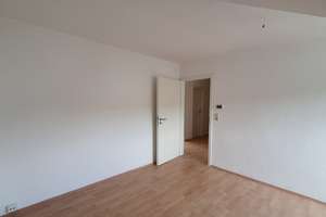 Helle 3-Zimmer-DG-Wohnung zur Miete in Wiesbaden – Die vollständige Adresse der Immobilie erhältst du vom Anbieter., 65207 Medenbach, Wiesbaden – Vorschaubild 4
