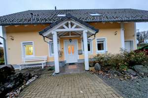 Modernes Wohnen im Grünen, mit Pool, Büro-Separateingang & traumhaftem Ausblick – Die vollständige Adresse der Immobilie erhältst du vom Anbieter., 51597 Morsbach – Vorschaubild 6
