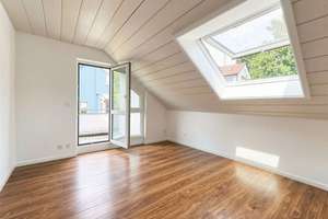 Traumhafter Weitblick inklusive: Sonnige 3-Zi.-Dachgeschosswohnung mit Einzelgarage – 70567 Möhringen-Ost, Stuttgart – Vorschaubild 11